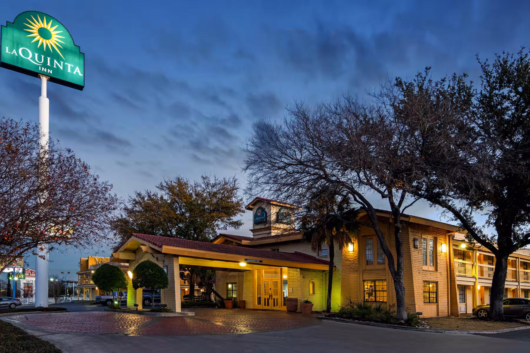 53409_exterior_dusk_1