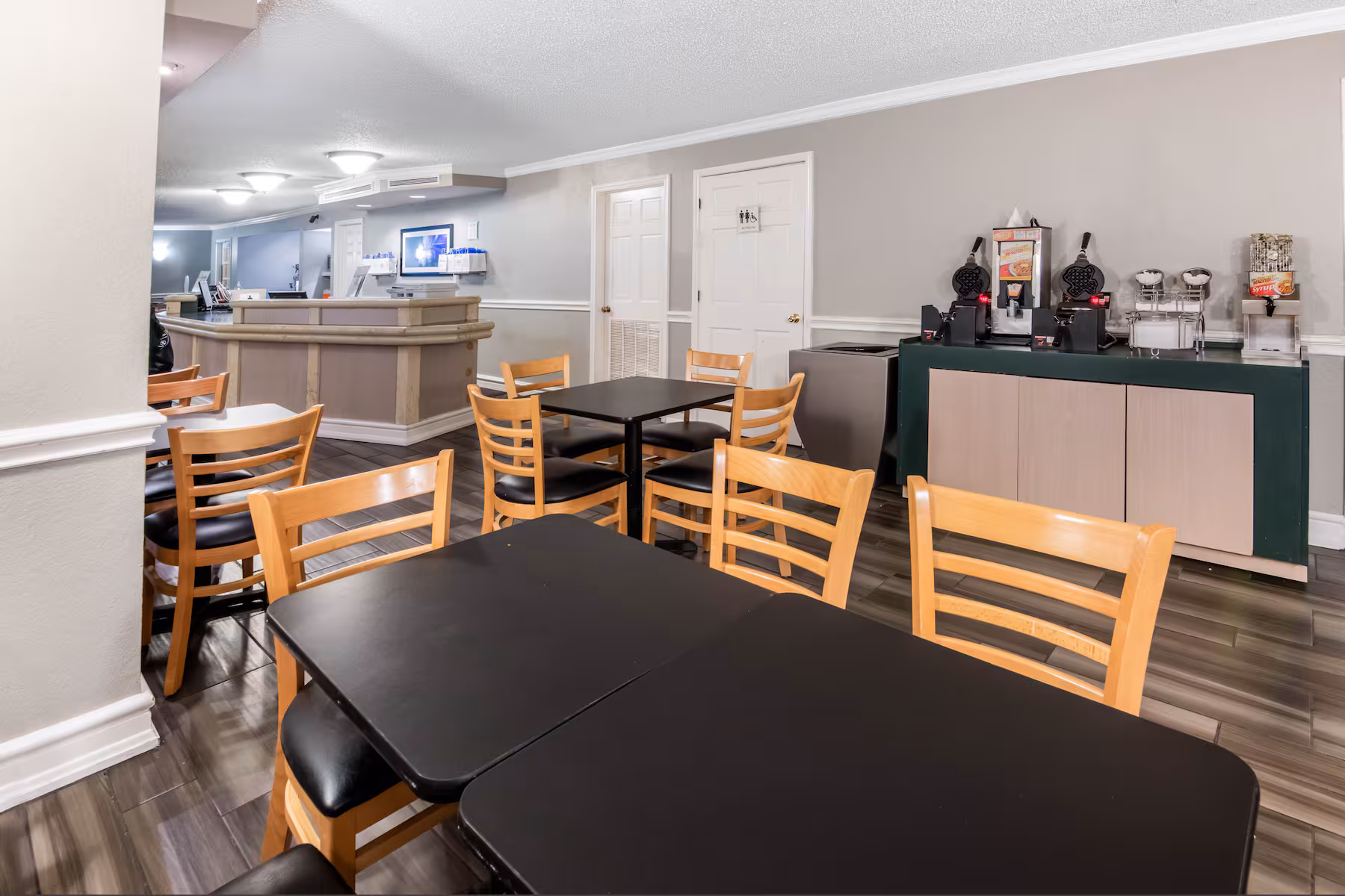 53409_lobby_view_2